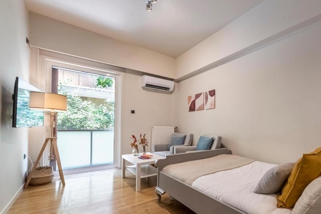 The Mint's Synesiou - Lycabettus Hill Apartment *